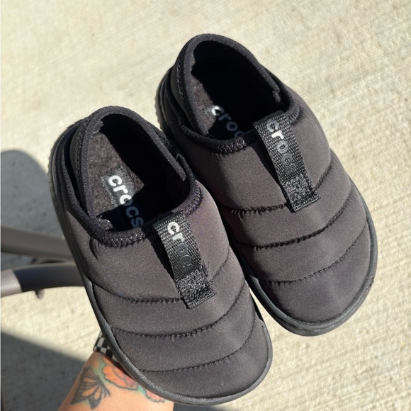 CROCS Kids Black Quilted Slippers - Picture 1 of 3